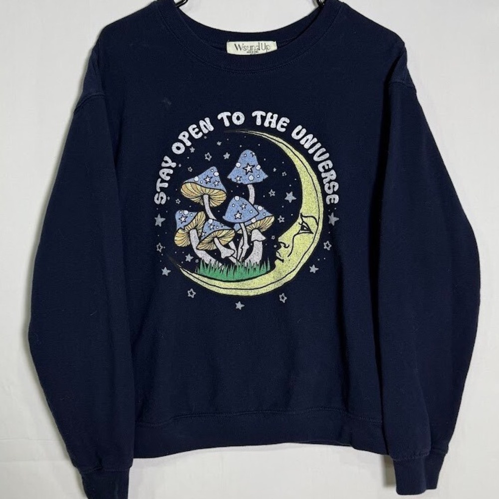 Wound Up Navy Blue Stay Open To The Universe Mushroom‎ Moon Graphic Sweatshirt M